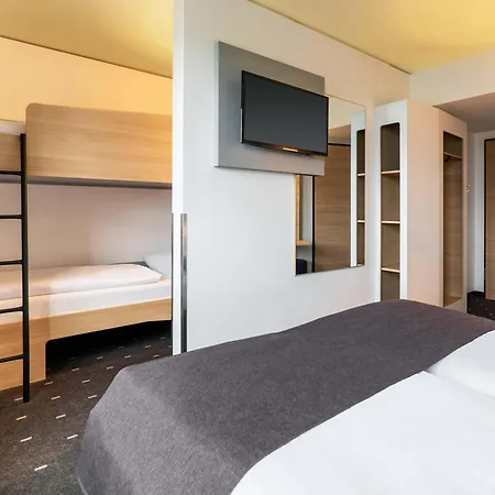 Otel Stuttgart-airport/messe 3*