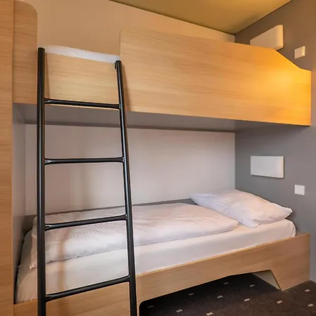 Hotell Stuttgart-airport/messe 3*